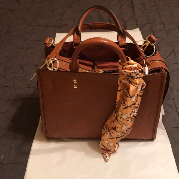 Steve Madden Satchel with scarf 🧣 detail - Picture 2 of 5